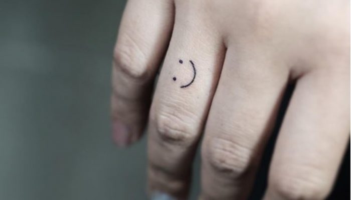 Tatuajes minimalistas mujer, sencillos y con estilo