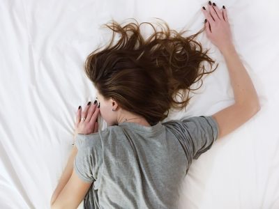¿No consigues dormir bien? La solución a tus problemas