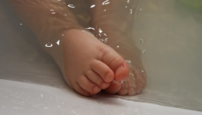 Ducha de calendula para bebé