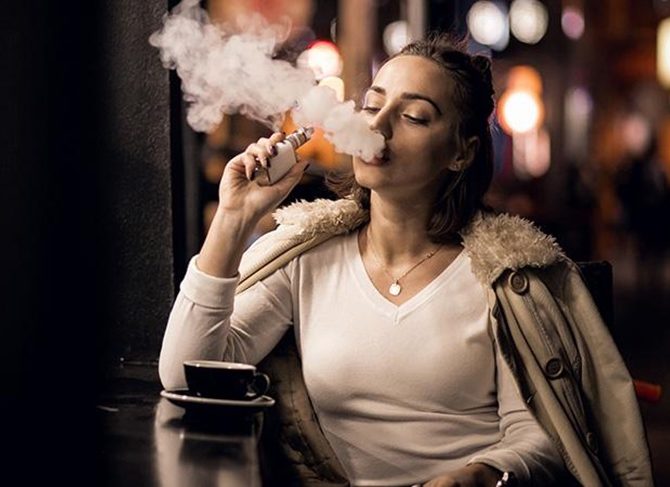 Dejar de fumar vapeando