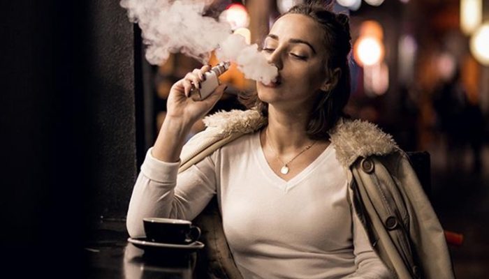 Dejar de fumar vapeando