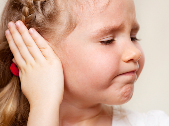 Cómo saber si mi hijo tiene problemas de audición