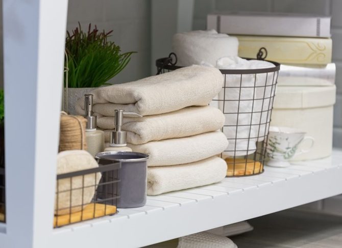 Tips y consejos para organizar tu baño y que luzca más amplio